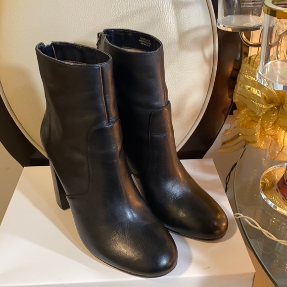 Beautiful French connection boots fairly used. - Picture 2 of 9